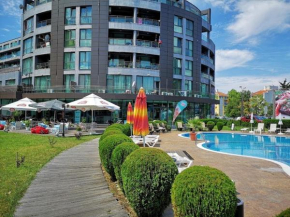 Тристаен апартамент в Sunny beach Plaza, С��ънчев бряг